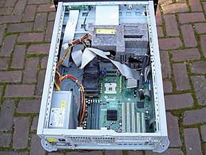 [TK] 4U server - Xeon 1.8Ghz, 1GB RAM - 2x60GB hdd)-pict3979-jpg