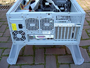 [TK] 4U server - Xeon 1.8Ghz, 1GB RAM - 2x60GB hdd)-pict3980-jpg
