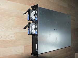 [TK] Quad-Core Xeon E5310 2U Server-p1060598-jpg