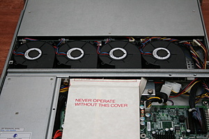 1u Dual opteron 242 / 3GB Ram / 200GB-img_2039-jpg
