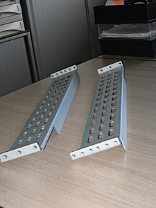 [TKA] Powerbar, Minkels plinten, UPS Rails-img_0077-jpg