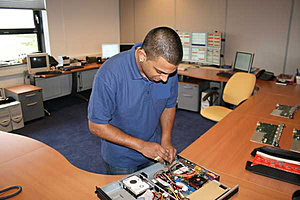 TK:  Hoogwaardige office bureaus van steelcase, modulair-tn_img_0149-jpg