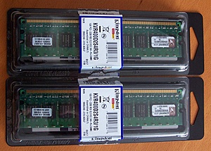TK: 2 x Kingston ValueRAM 1GB 400Mhz-memory-jpg