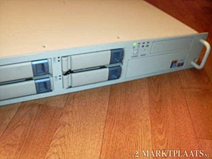 [TK] Server Intel Quad 5GB geheugen-zec4dhvsvtq07h-foc93iw-jpg