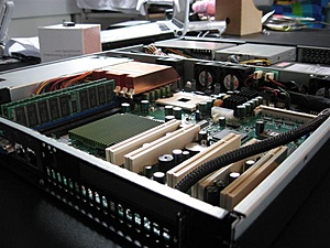 [TK] 1U Xeon Servers-bravo3-small-jpg