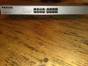 [TK] Black Box 16 Port Fast Ethernet Swicth-05102008155-jpg