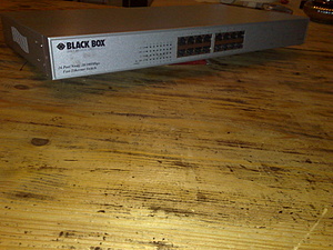 [TK] Black Box 16 Port Fast Ethernet Swicth-05102008157-jpg