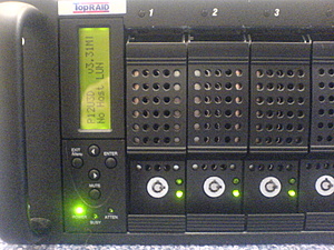 TK: 8 x schijfarray/storage dozen: TopRAID Model: P12U3D-dsc01059-jpg
