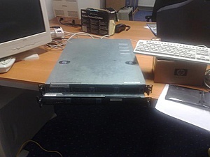 [TK] 1U dual xeon scsi-24112008678-up1-jpg