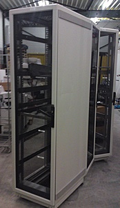 TK: Compaq 19" racks-dsc00305-2-jpg