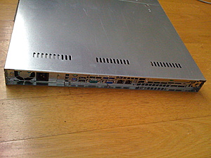 Te koop: SuperMicro 1U SuperServer 5015M-mT+ Core 2 Duo (2Tb HD, HW RAID control)-img_0102-jpg