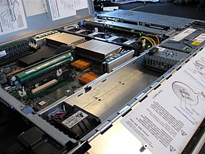 [TKA] Dell PowerEdge 1750-0801-3-medium-jpg