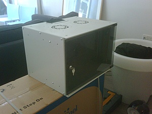 [TK]7U 19&ldquo; wall mounting cabinet-voorkant-jpg