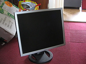 [TK] Belinea 19" LCD TFT monitor-img_0528-1-jpg