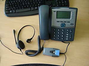 TK: Linksys SPA-941 + Plantronics headset + WBP54G-151591-jpg