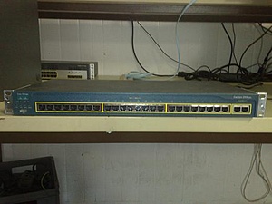 opruiming 6 Cisco switches-ws-c2950t-24_3-jpg