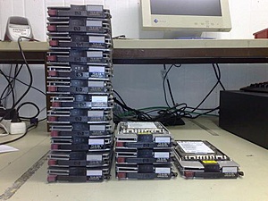 [TK] scsi disks 72.8 10K 72.8 15K 146.8 10K-scsi-disks-jpg