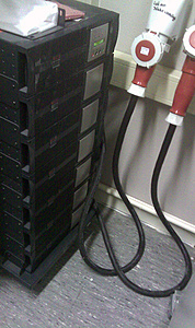 [TK] MGE ups system met uitbereiding-ups-jpg
