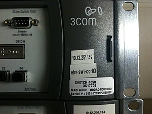 [TK] Diverse Cisco Routers &amp; 5 3COM 4050 C17708-switches-009-jpg