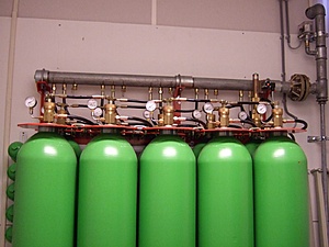 Tyco gasblusinstallatie (2001) - 10 flessen - goed voor ca 100m2-dscf1997-jpg