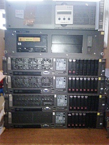 Complete serveromgeving met o.a 4x HP Proliant DL380 G5 aangeboden-img00133-20100123-1408-jpg