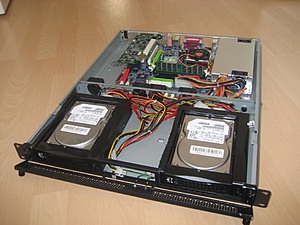 TK Server in chieftec kast incl raid 8006 100EUR-img_4477-jpg