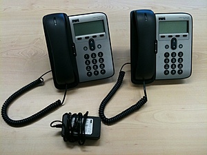 Opruiming! Diversen o.a.: Servers, Telefoons, Modems, Routers, etc.-img_0043-jpg