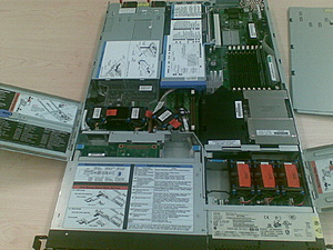 Opruiming! Diversen o.a.: Servers, Telefoons, Modems, Routers, etc.-01102009-003-jpg