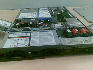 Opruiming! Diversen o.a.: Servers, Telefoons, Modems, Routers, etc.-01102009-011-jpg