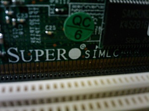 4x SuperMicro, 1x Fujitsu Siemens-imag0130-jpg
