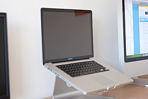 [TK] MacBook Pro (15-inch, 2.53GHz, Mid 2009)-dsc_0018-jpg