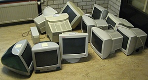 Partij oude servers / CRT monitoren / diversen-oude_hardware_004-jpg