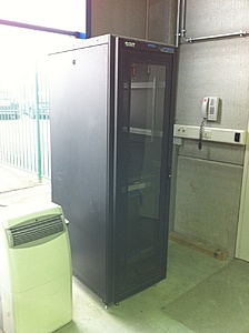 Zwart 19" rack te koop-photo-jpg