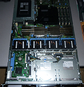 [TK] Dell Poweredge 1950-p1000531-jpg