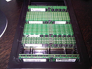 22x Diverse 1GB DDR2 PC-5300 DDR2-667 ECC Registered modules-img00072-20101017-1529-jpg