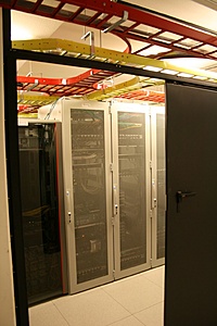[TKA] 50 19" Rittal racks-img_1814-jpg
