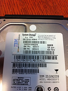 TK: IBM EXP810 4Gbps Storage (7x300Gb 15K)-img_2354-jpg