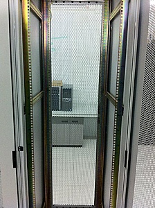2x Minkels 44U 19INCH Colocatie racks te koop-2k-jpg