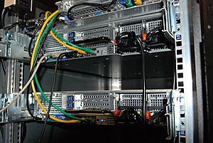 2x Dell 2950-III Quad core, 8 x 73GB SAS 2,5inch 10K, 4GB, DRAC 5 + 1x Dell 1850-rack-back_1-jpg