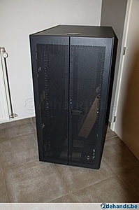 IBM 24 Unit Server  Rack ( halfhoog)-103509374_1-ibm-24-unit-server-rack-jpg