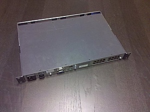 [TKA] KVM's, extenders, ps/2 pods en apc's-kvm01-internet2thb-jpg