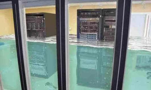 Server koeling. Wat zijn de betere methodes?-datacenter-water-jpg