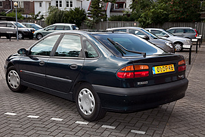 Wat voor auto rij je-renault_laguna_rxe_16v-1600cc-104-jpg