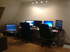 Post een foto van je werkplek !-imageuploadedbywebhostingtalk1381696499-578995-jpg