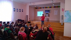 Help de weeskinderen in Moldavi&euml; met Computer Technology Education-wp_20140211_16_25_24_pro-medium-jpg