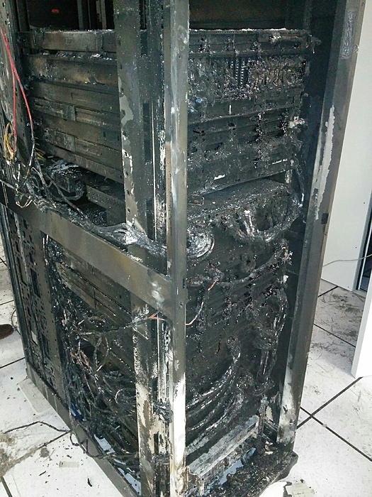 Plaats een foto van je rack/servers/datacenter-img_20151026_195533-jpg