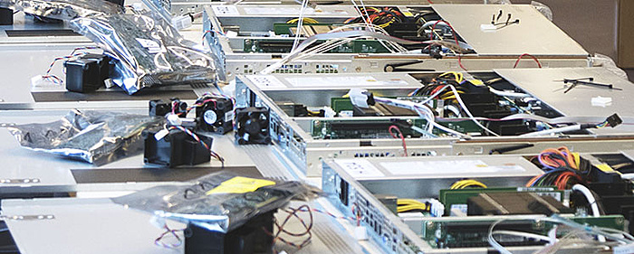 Hosting-moppen-160719-hostingplatform-assemblage-productie-opengewerkt-jpg