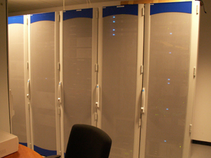 Plaats een foto van je rack/servers/datacenter-cagepic1-jpg