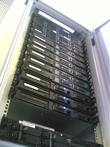 Plaats een foto van je rack/servers/datacenter-1-jpg