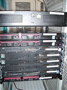 Plaats een foto van je rack/servers/datacenter-res_pict1219-jpg